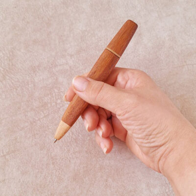 خودکار چوبی آبان