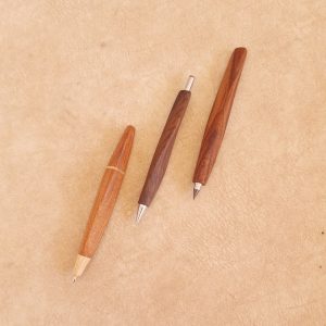 انواع قلم‌های چوبی ووداستوری