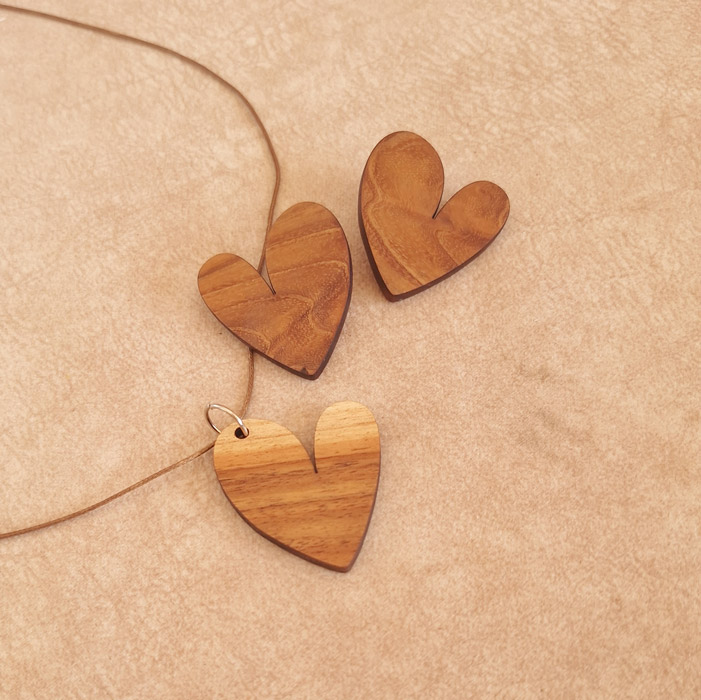 ست گردنبند و گوشواره قلب دفرمه