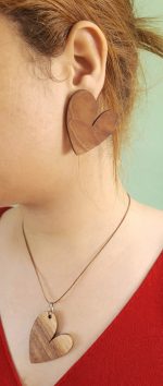 گوشواره چوبی طرح قلب دفرمه - Image 4